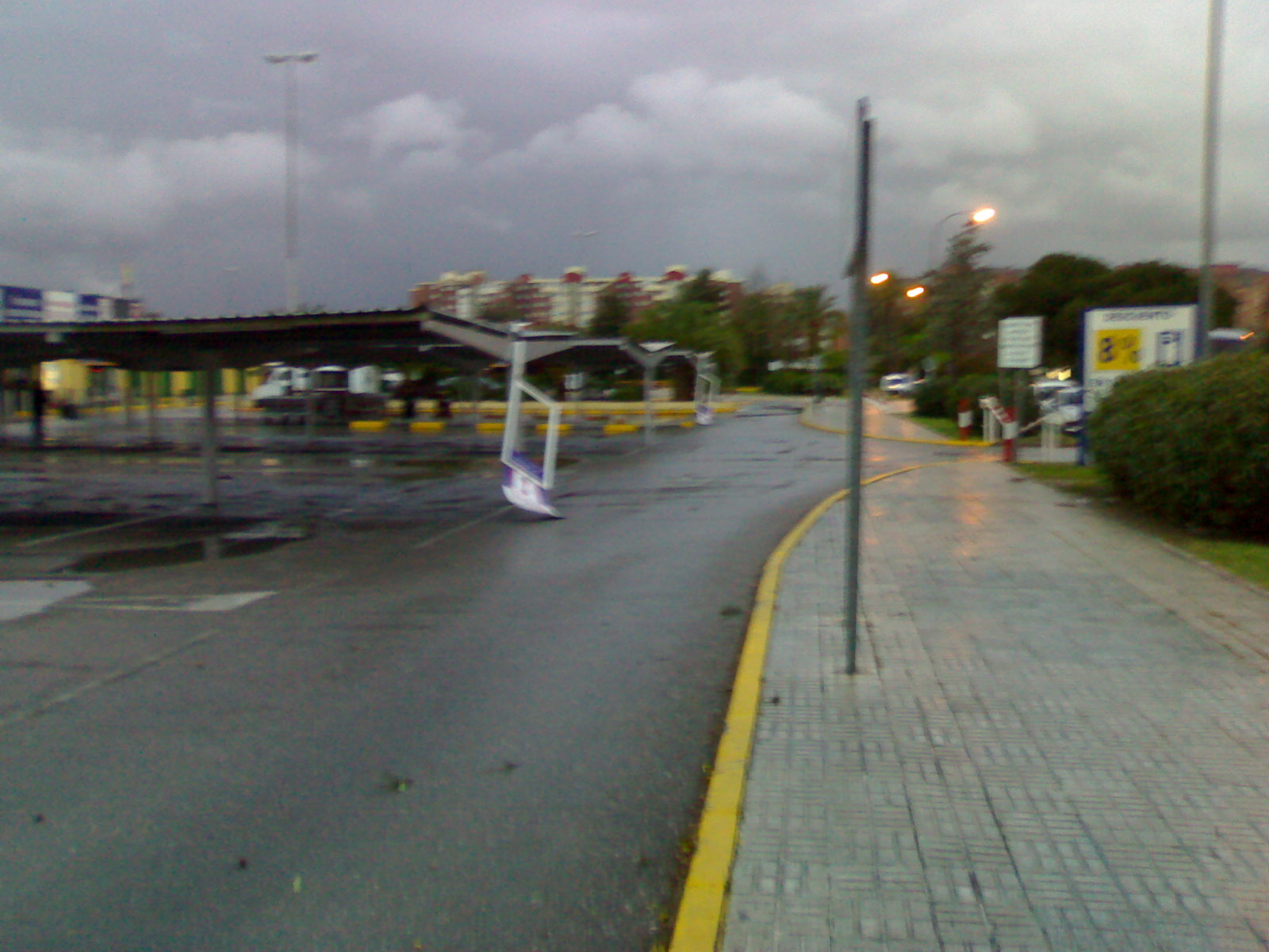 carteles-caidos.jpg